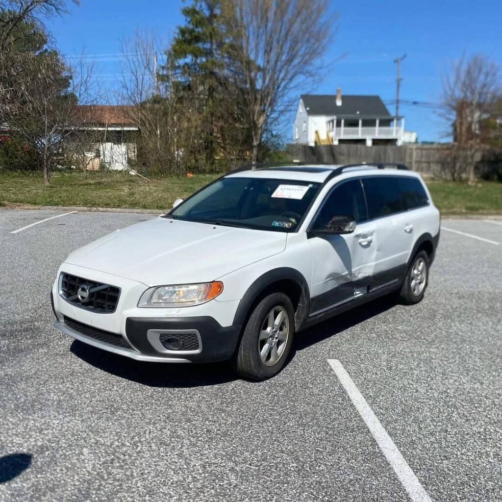 2010 Volvo xc 70 runs and drive