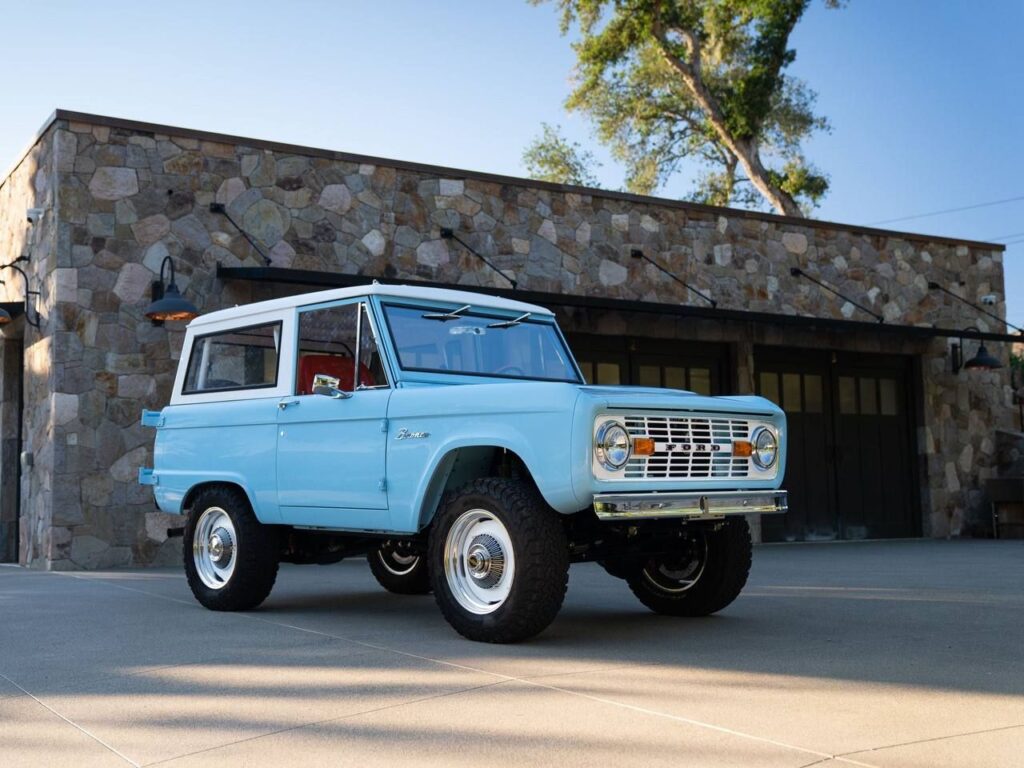 Classic Ford Bronco (1966-1977) first generation