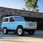 Classic Ford Bronco (1966-1977) first generation image 1