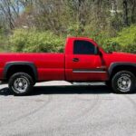 2005 Chevrolet Silverado 2500 image 2