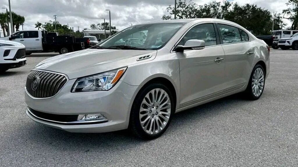 2016 Buick LaCrosse 4dr Sedan Premium II FWD