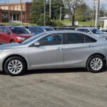 2016 Toyota Camry LE image 9