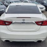 2017 Nissan Maxima image 9