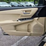 2017 Toyota Camry image 10