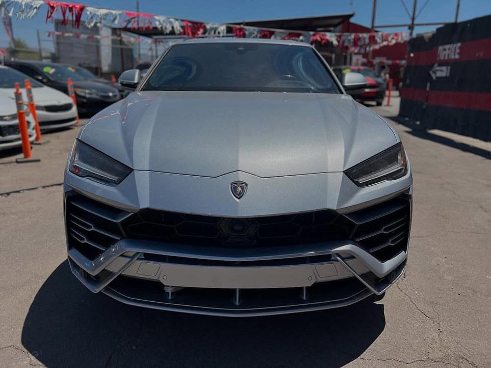 2019 LAMBORGHINI URUS