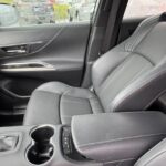 2024 Toyota Venza image 2