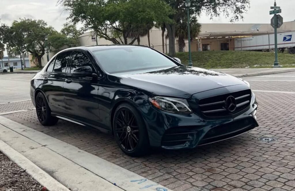 3017 Mercedes-Benz E300