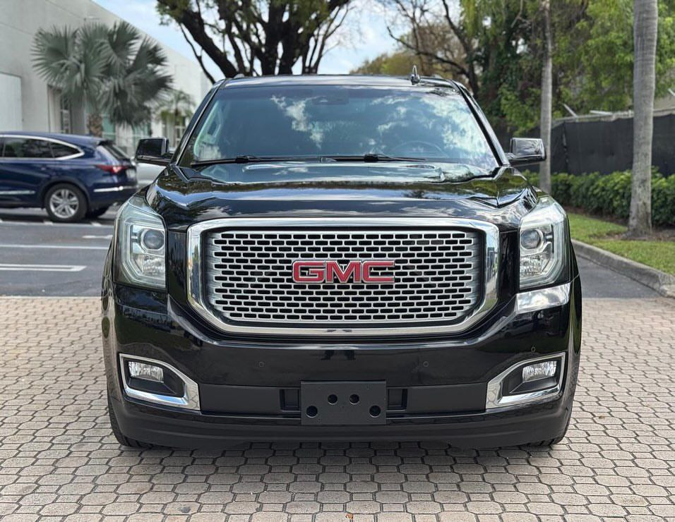 GMC Yokon XL Denali 2015
