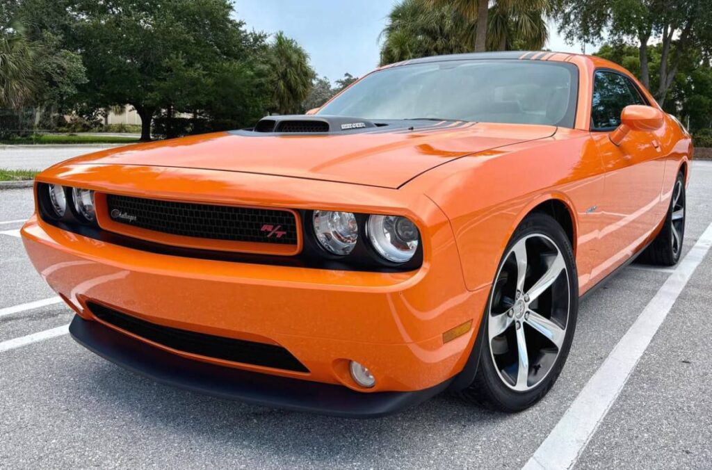 2014 Dodge Challenger RT Shaker