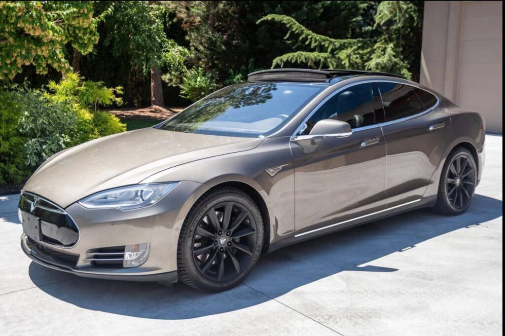 2016 Tesla Model 90D